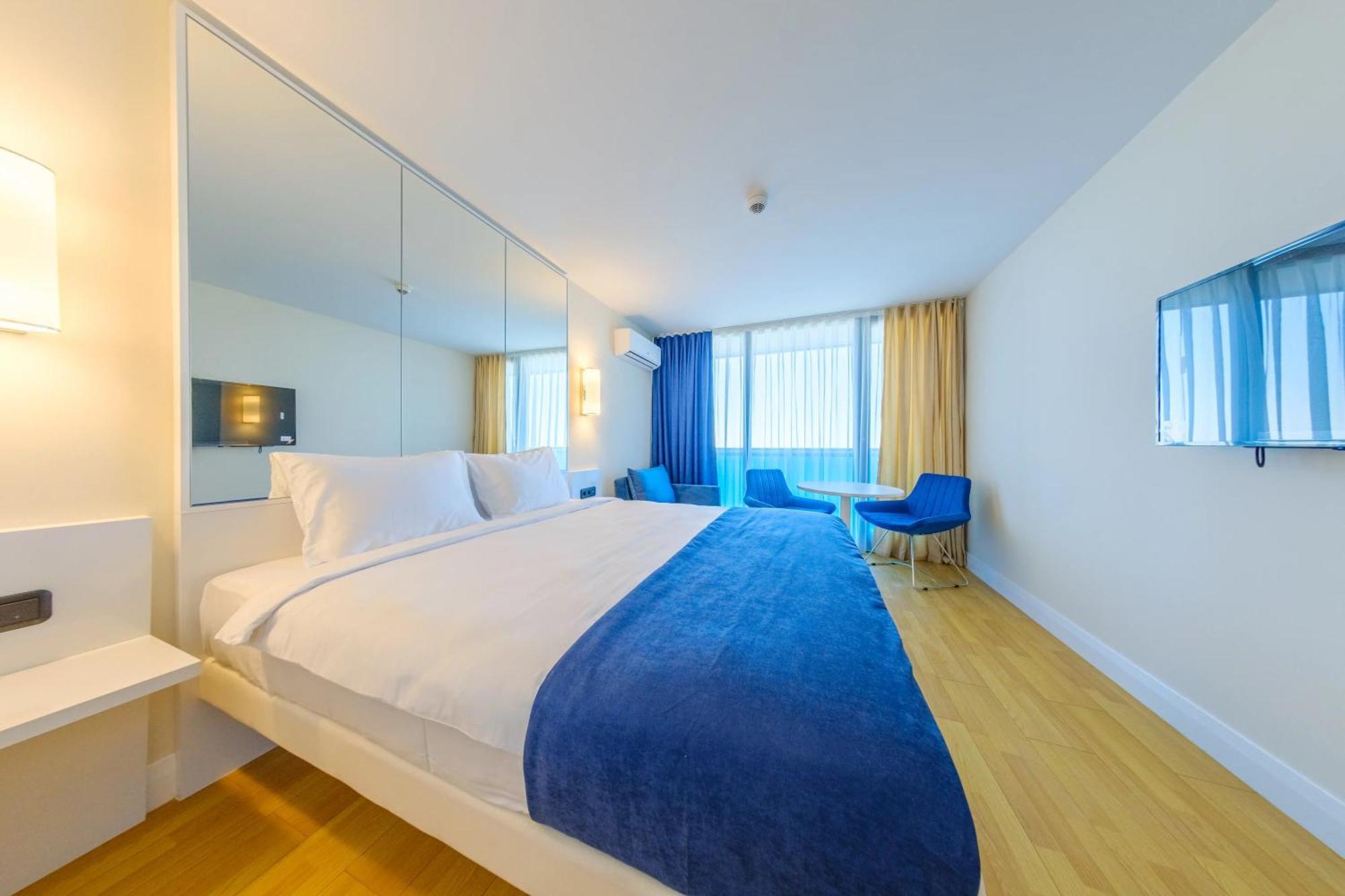 Panorama Seaview Batumi Lux Orbi City Exterior foto