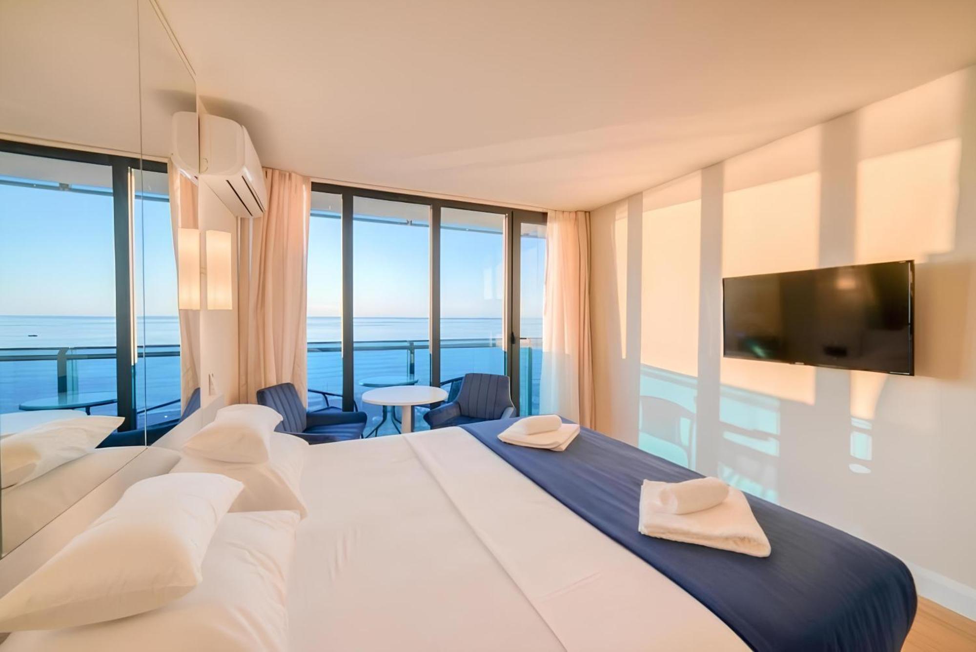 Panorama Seaview Batumi Lux Orbi City Exterior foto