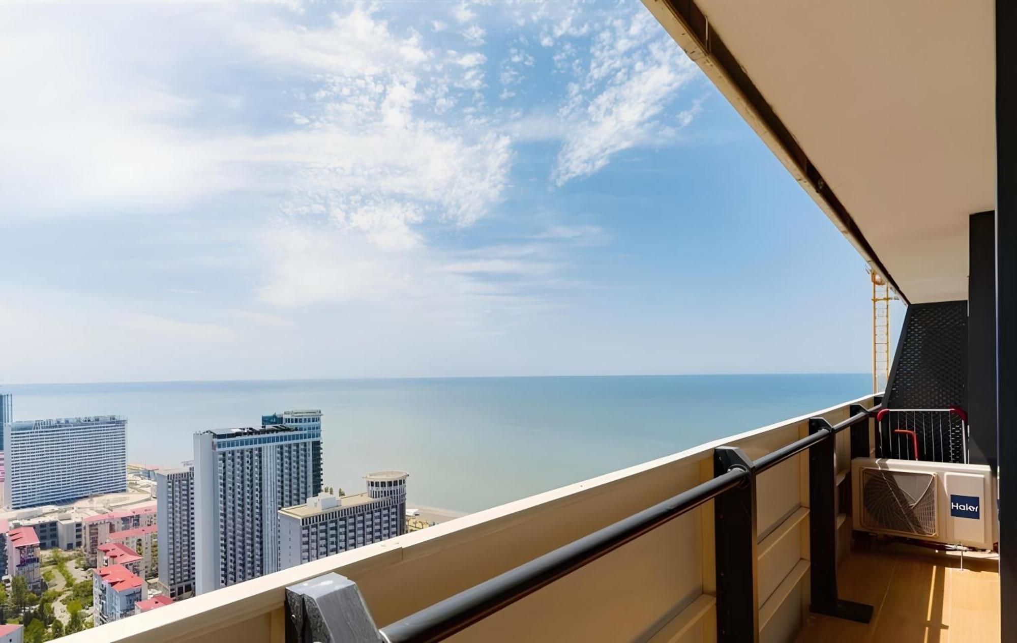 Panorama Seaview Batumi Lux Orbi City Exterior foto