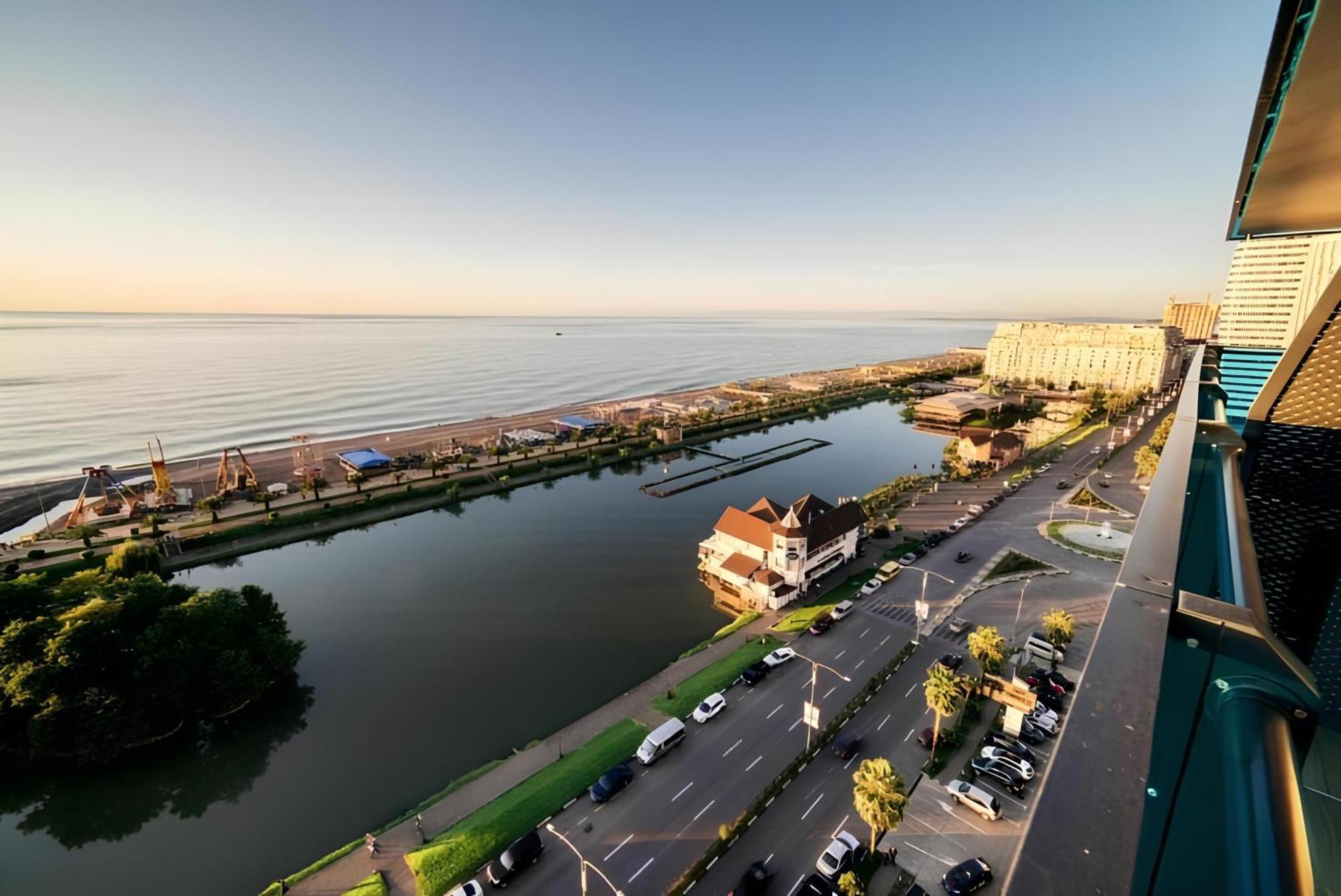Panorama Seaview Batumi Lux Orbi City Exterior foto